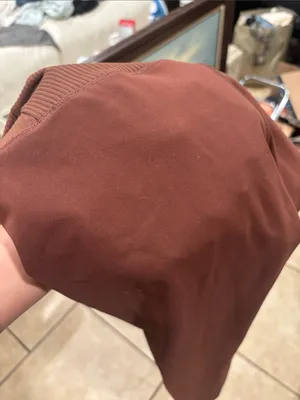 Vuori Ribbed Studio Legging in Cedar Red Brown thumbnail 5