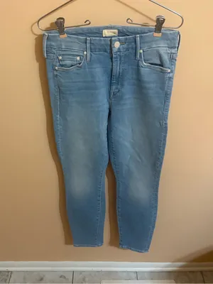Mother The Looker Crop Jeans in Fresh Catch thumbnail 3