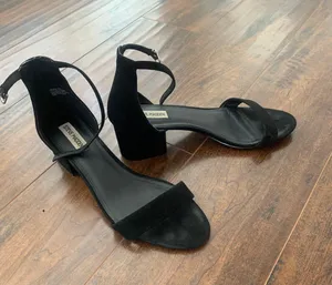 Suede Black Heels thumbnail 1