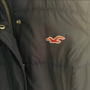Hollister Navy Blue puffer jacket thumbnail 6