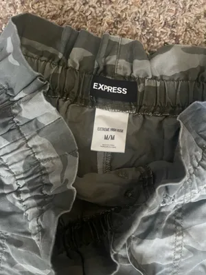 Express Camo Elastic-Waist Button-Front Shorts thumbnail 2