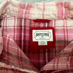 American Eagle Outfitters Pink Plaid Crop Flannel Shirt thumbnail 8