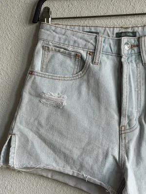 Wild Fable Light Wash High Rise Denim Shorts Size 2 Distressed Raw Hem thumbnail 8