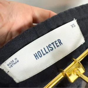 NEW Hollister Black Straight Leg Cropped Sweatpants Sweats Size‎ XS thumbnail 10