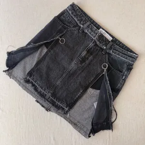 Zara Basic Z1975‎ Denim Black Acid Wash Deconstructed Zip Mini Skirt Size S 26 thumbnail 4