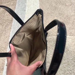 Kate Spade Elegant Black Patent Leather Tote Bag thumbnail 4