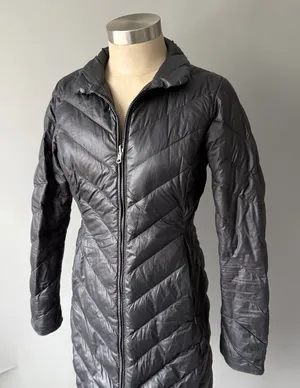 Patagonia Black Down Jacket Women’s Small Lightweight Puffer thumbnail 1