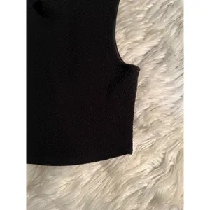 inTu. Women's Size Small Sleeveless Mock Neck Top Black Textured Zip Back TW2908 thumbnail 4