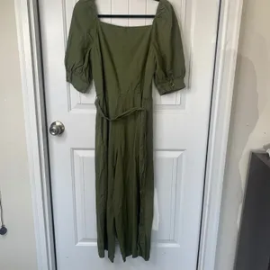 Gal Meets Glam‎ Anthropologie linen green puff sleeves jumpsuit size 6 vacation thumbnail 3