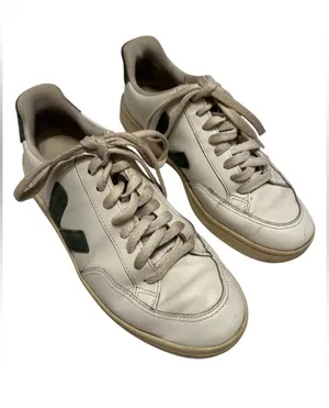 Veja V-12 White Leather Low Sneaker thumbnail 2