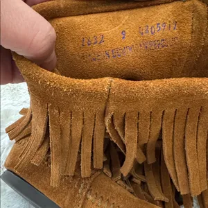 MINNETONKA Brown Suede Three Layer Fringe Boots, Size 9 thumbnail 5