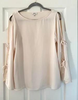 Aritzia Wilfred Cream Pozzi Top  thumbnail 1