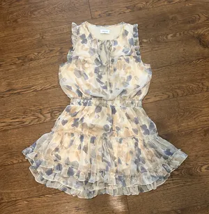 Boutique dress thumbnail 1