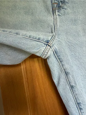 Good American The Weekender Straight Leg Raw Hem Jeans Light Wash Size 14/32 thumbnail 5