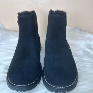 UGG #5431 Suede Shearling Lined Ankle Boots Size 7 thumbnail 2