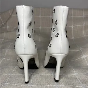 Womens Anne Michelle White Ankle Boots Pointed Toe Stiletto Heel Grommet Accents thumbnail 4