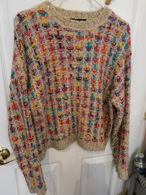 Sweater Size M thumbnail 3