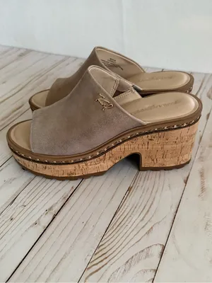 Karl Lagerfeld Paris Clarina Platform Sandal Chunky Wedge in Metallic Latte 8 thumbnail 10