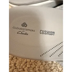 Clarks Cloudsteppers Cushion Soft Flip Flops Gray Size 11‎ thumbnail 4