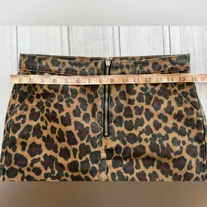 Los Angeles Medium Cheetah Print Mini Denim Skirt thumbnail 3