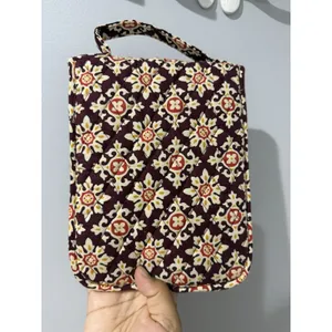Vera Bradley Retired Medallion Shoulder Tote Burgundy Lunch Bag‎ Wristlet thumbnail 10