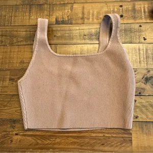 ARITZIA | BABATON Sculpt Knit Squareneck‎ Cropped Tank thumbnail 2