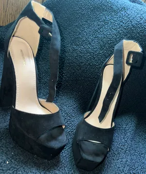 Pretty Little Thing Platform Heels thumbnail 1