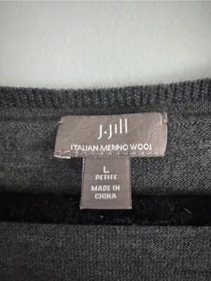J. Jill Classic Merino Wool V-Neck Sweater in Gray thumbnail 3