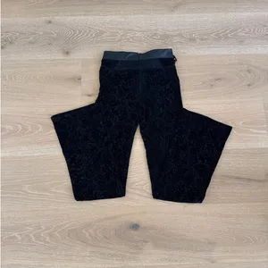 Outcast Flare Pants Lace Rhinestone Strap Trim Velvet Size M Black thumbnail 4