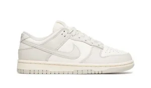 Nike Women’s Dunk Low thumbnail 1