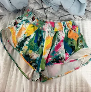Lululemon Hotty Hot 2.5" thumbnail 1