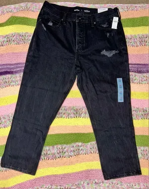 NWT Old Navy Black High Rise Slouchy Crop Jeans Size 12 thumbnail 1