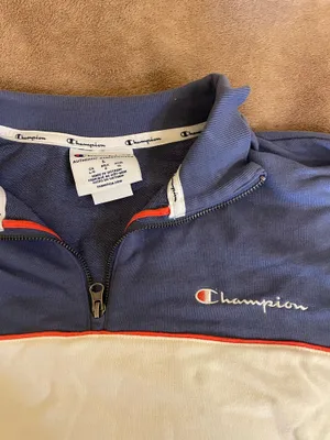 Champion Crewneck thumbnail 3