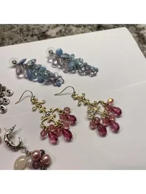 Lot Of 4 Beaded Pierced Earrings Dangle Mix Bead thumbnail 6