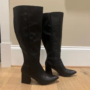 🍁 Journee Landree Wide Calf Black Heeled Boots, Size 11 thumbnail 10