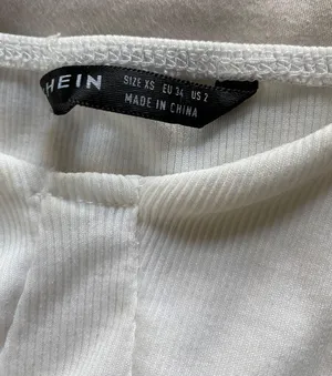 SheIn Puff Sleeve Crop Top thumbnail 3