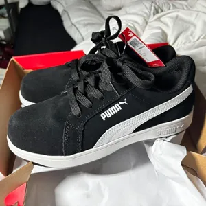 Puma Sneakers thumbnail 1
