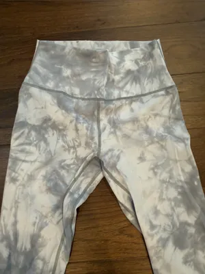 Heynuts High-Waist Tie-Dye Leggings - Medium in Light Gray - C47-004 thumbnail 3
