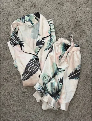 SAPJON L Pink & Green Leaf Print Pajama Set Size L thumbnail 1