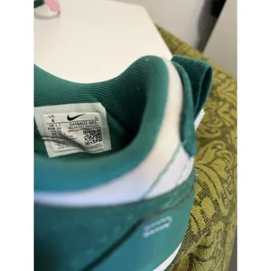 Nike Dunk Low Disrupt 2 "Malachite" Sneakers DH4402-001 Women's Size 8 thumbnail 10