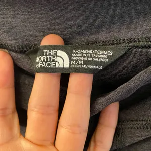 The North Face Women’s Dark Grey Leggings thumbnail 6