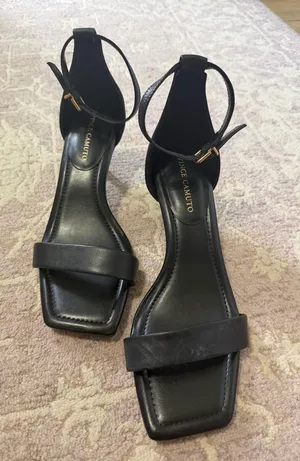 Vince Camuto Heels thumbnail 1