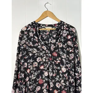 LOFT Blouse Large Black Floral Button Front Rayon Lightweight Womens thumbnail 3