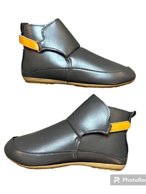 Retro Style Everyday Rain Boots for Women’s Size 7.5 thumbnail 2