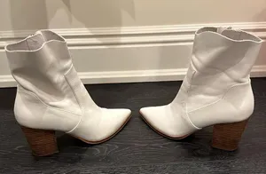 Steve Madden Short White Pointed Toe Boots thumbnail 3