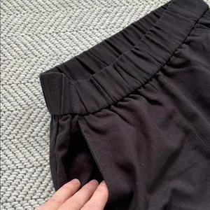 Women’s H&M Black Elastic-Waist Pants thumbnail 5