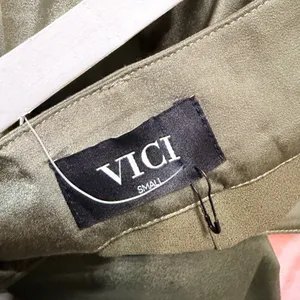 VICI Women Olive Green Satin Wide Leg Belted Pleated Trousers Size Small thumbnail 5