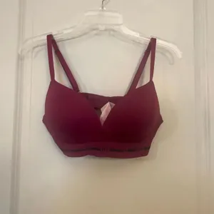 Victoria’s Secret wear everywhere wireless push-up bra, size 38B thumbnail 2
