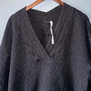 lululemon athletica Black Sweatshirt thumbnail 4