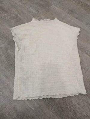 Bershka Sleeveless White Textured Top Size Medium thumbnail 2